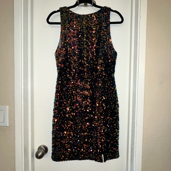 Sequin Keyhole Back Mini Dress - Picture 4 of 5